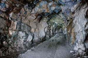 Fototapeta na flizelinie MS-5-1755 Tunel górniczy 375 x 250 cm
