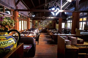 Fototapeta na Flizelinie MS-5-0887 Klasyczne wnętrze restauracji 375 x 250 cm