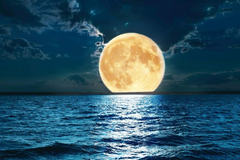 Fototapeta na flizelinie MS-5-2308 Pełnia księżyca nad wodą 375 x 250 cm