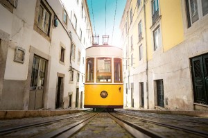 Fototapeta na flizelinie MS-5-2878 Tramwaj w Lizbonie 375 x 250 cm