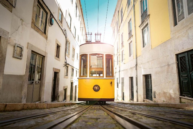 Fototapeta na flizelinie MS-5-2878 Tramwaj w Lizbonie 375 x 250 cm