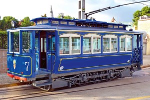 Fototapeta na flizelinie MS-5-2879 Stary niebieski tramwaj 375 x 250 cm
