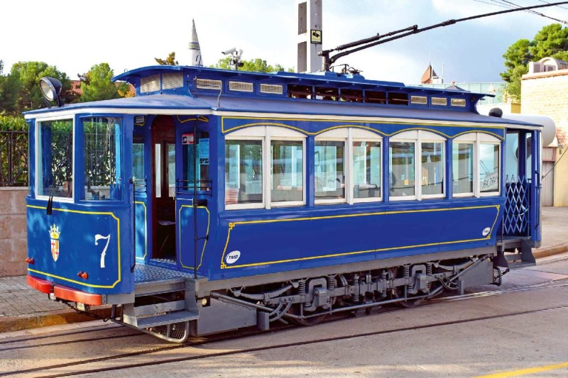 Fototapeta na flizelinie MS-5-2879 Stary niebieski tramwaj 375 x 250 cm