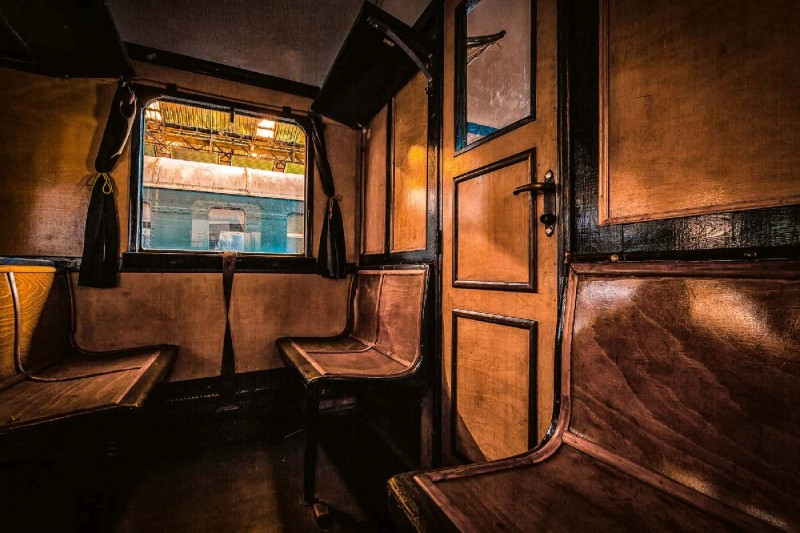 Fototapeta na flizelinie MS-5-2923 Wnętrze pociągu 375 x 250 cm